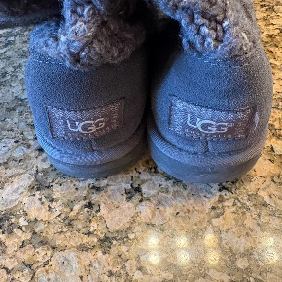 UGG boots - Picture 6 of 8